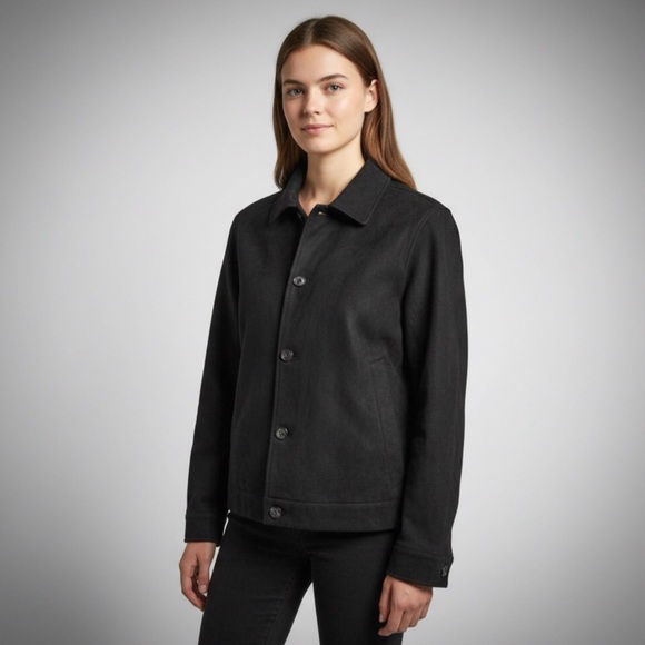 Abercrombie & Fitch Jackets & Blazers - Abercrombie & Fitch Black Faux Suede Cropped Jacket